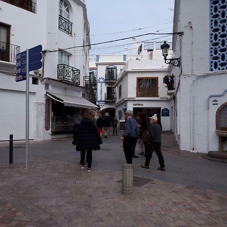 Calle Antonio Millon نيرخا المظهر الخارجي الصورة