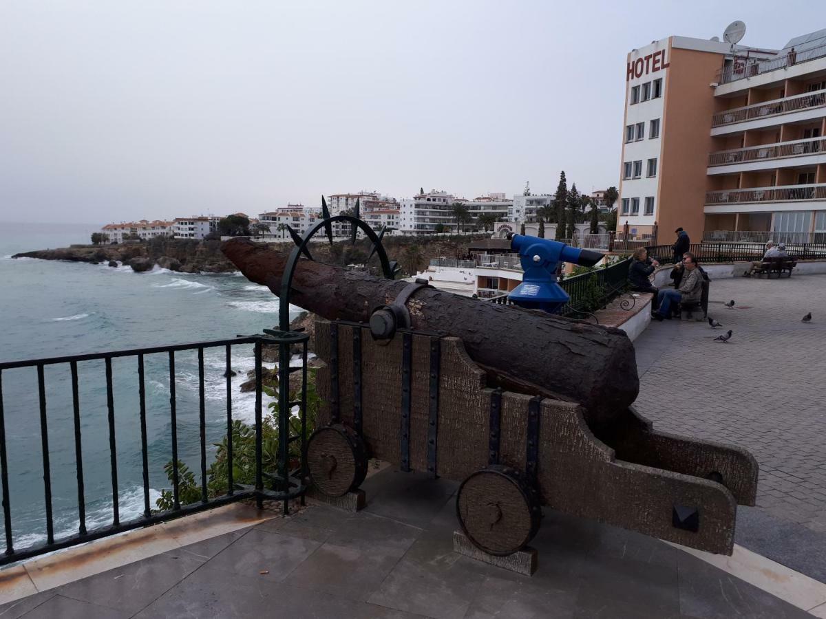 Calle Antonio Millon نيرخا المظهر الخارجي الصورة